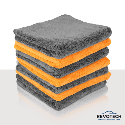 Gestapelte randlose Mikrofasertücher 40×40 cm, anthrazit und orange, professionelle Fahrzeugpflege